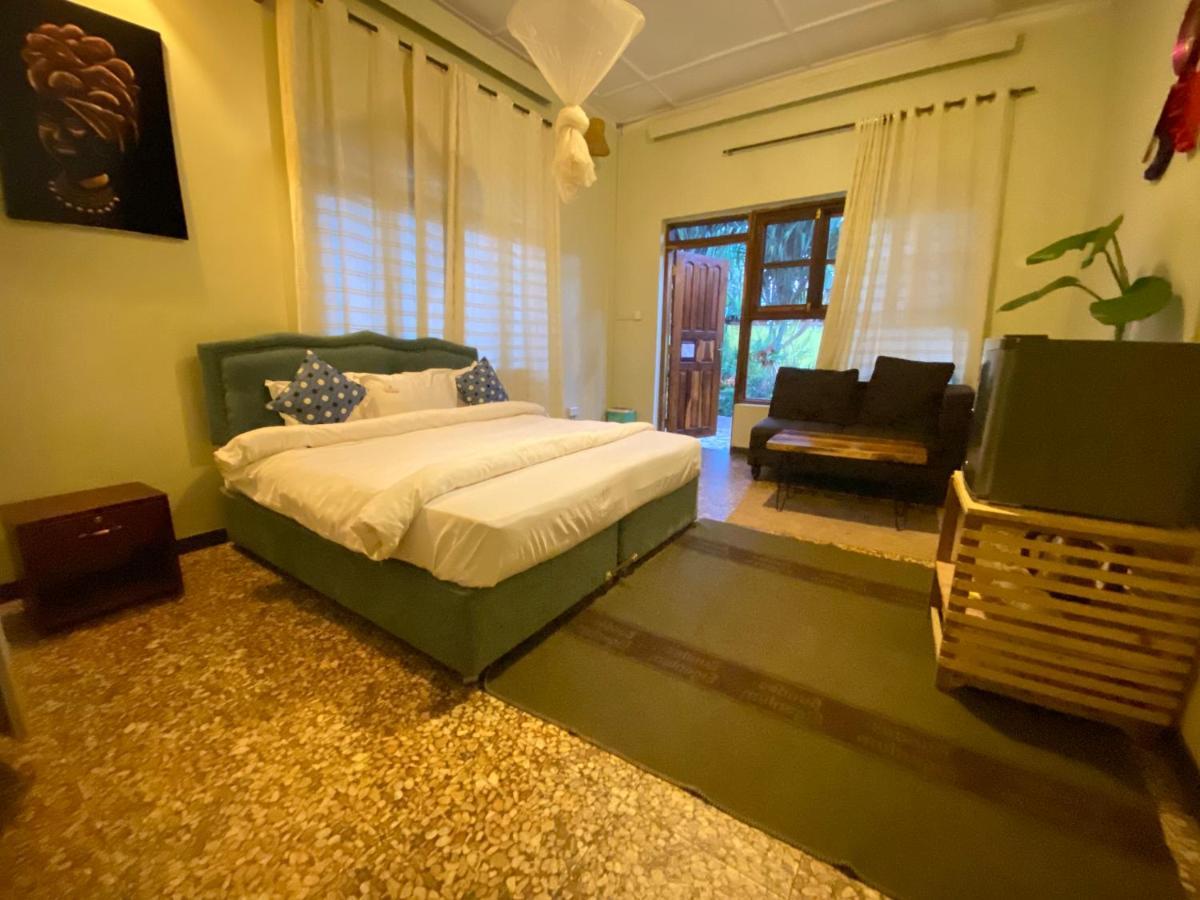 Afro Smile Hotel & Guest House - ジンジャ エクステリア 写真