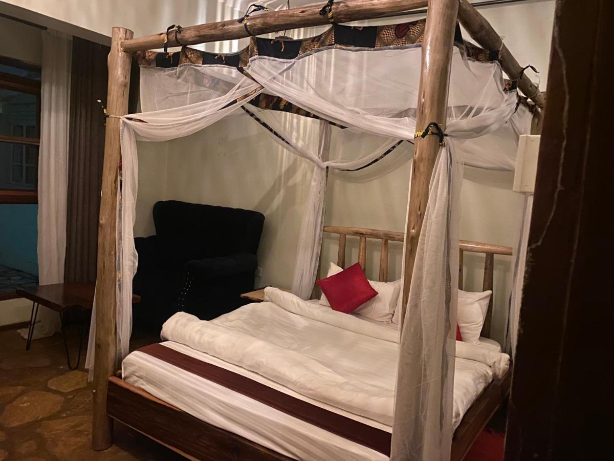 Afro Smile Hotel & Guest House - ジンジャ エクステリア 写真