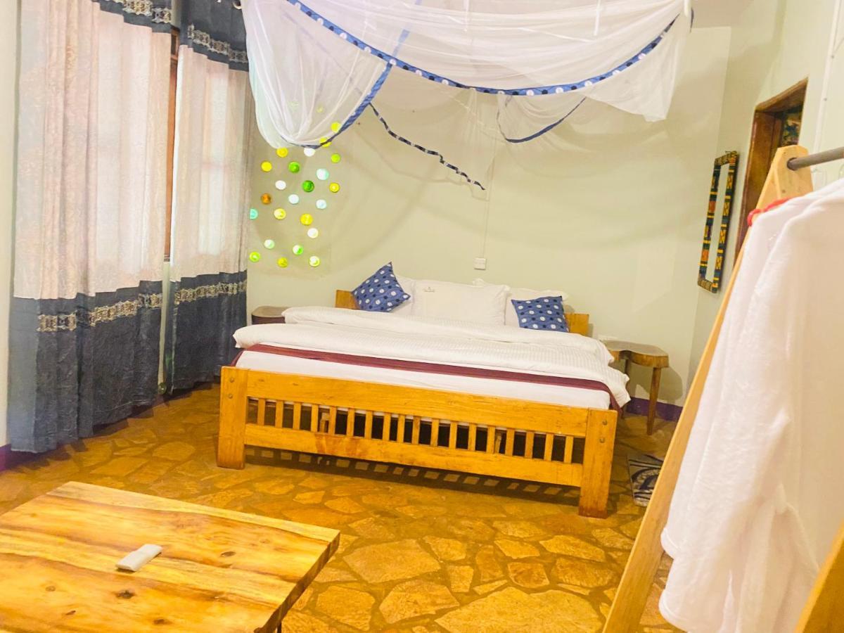 Afro Smile Hotel & Guest House - ジンジャ エクステリア 写真