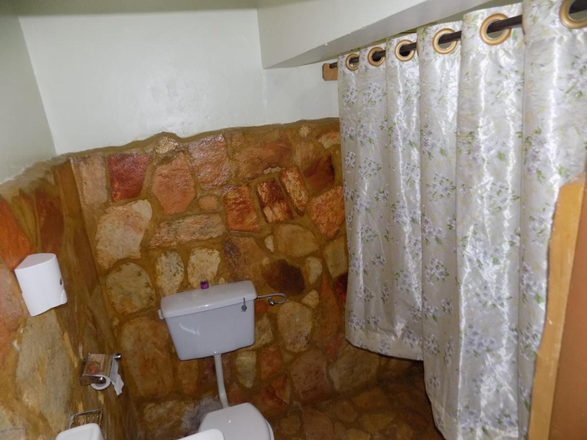 Afro Smile Hotel & Guest House - ジンジャ エクステリア 写真