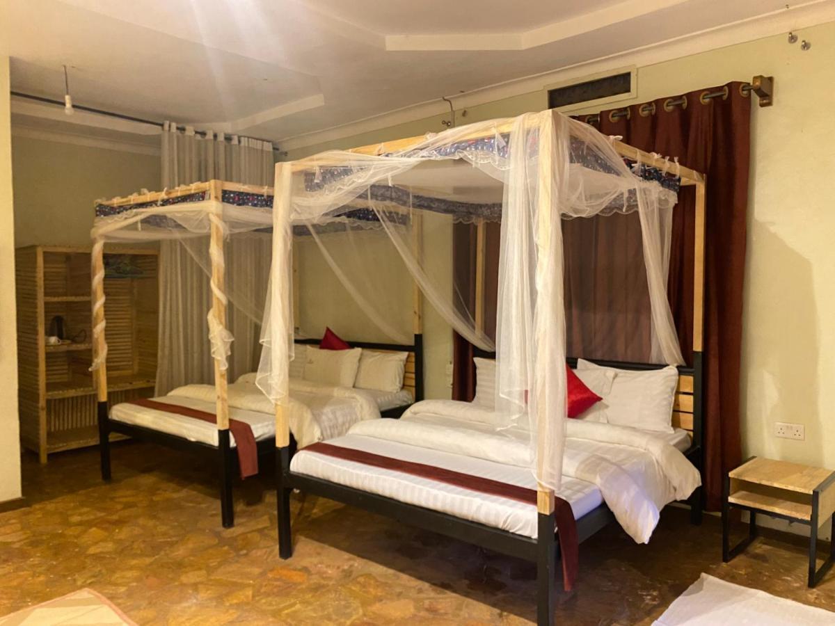 Afro Smile Hotel & Guest House - ジンジャ エクステリア 写真